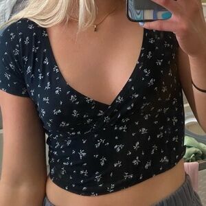 brandy melville navy/floral amara top